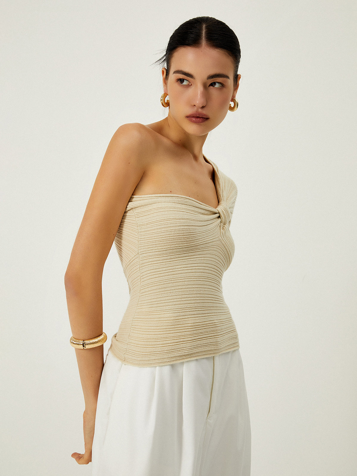 Lavinia | Elegant Asymmetrical One-Shoulder Top