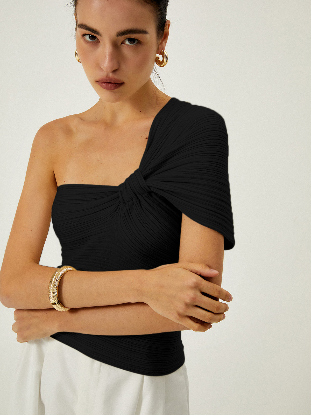 Lavinia | Elegant Asymmetrical One-Shoulder Top