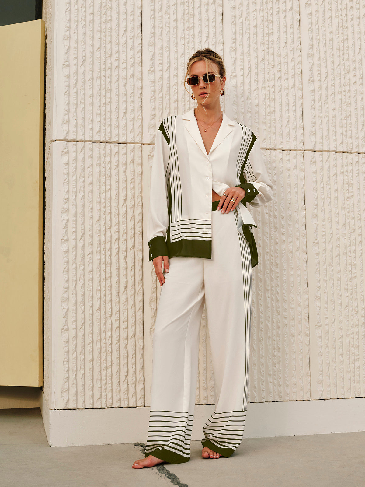 Suvi | Women's Mid-Waist Striped Pants