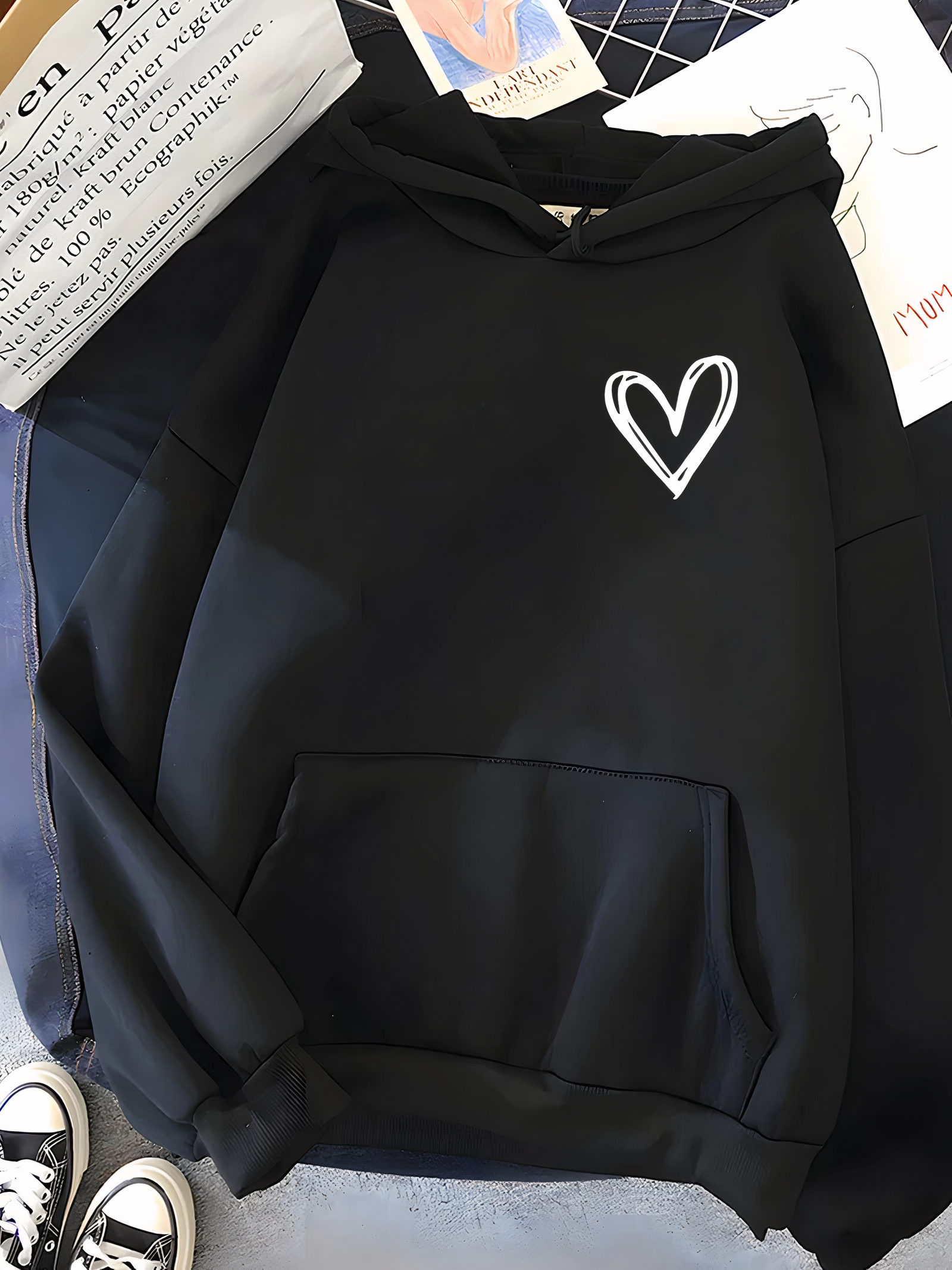 Saylor | Women's Cozy Hoodie - Chic Heart Design