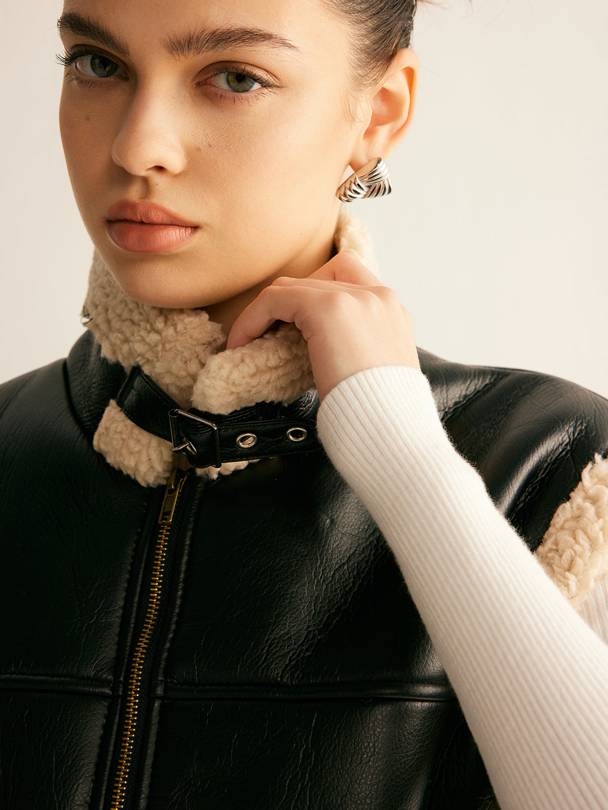 Vilita Women's Teddy-Lined Faux Leather Vest - Cozy & Stylish