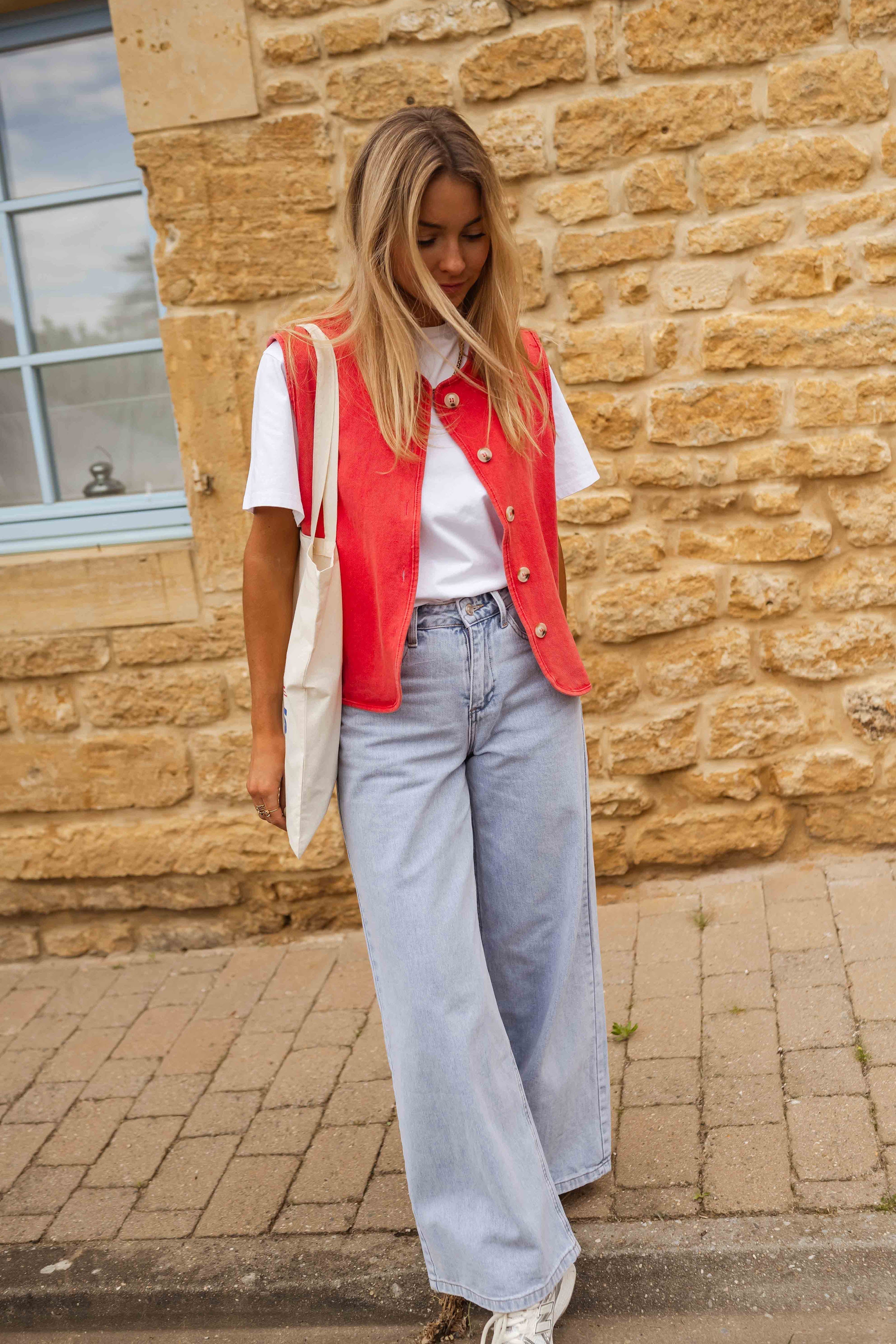 Frida | Stylish Red Women's Waistcoat with Buttons – Lightweight & Chic