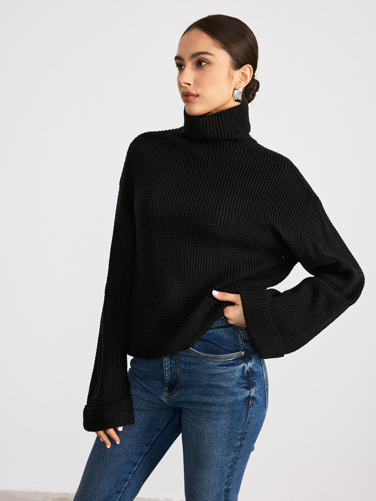 Sarah | Trendy Women's Turtleneck with Flared Sleeves - Cozy Ribbed Design