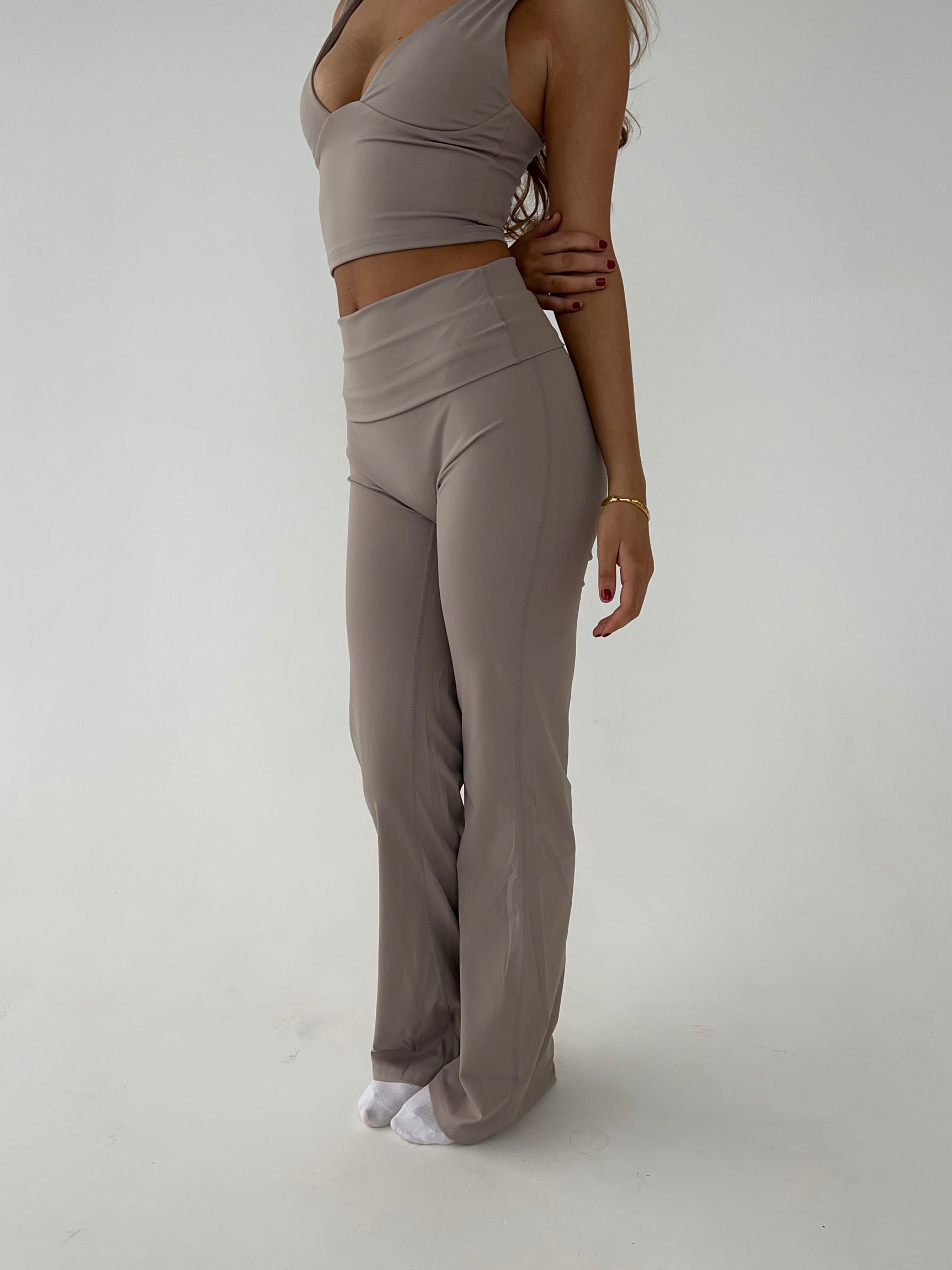 Lamia | Casual Flared Leggings with Stretch for Yoga