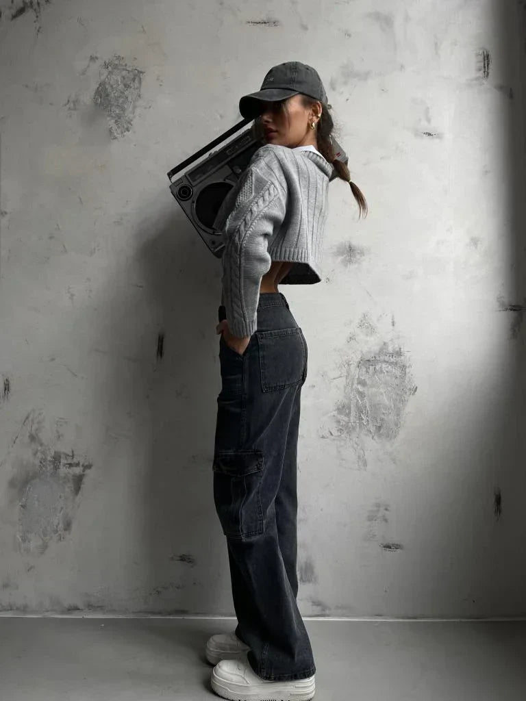 Felda | Low Rise Straight Fit Cargo Jeans with Pockets