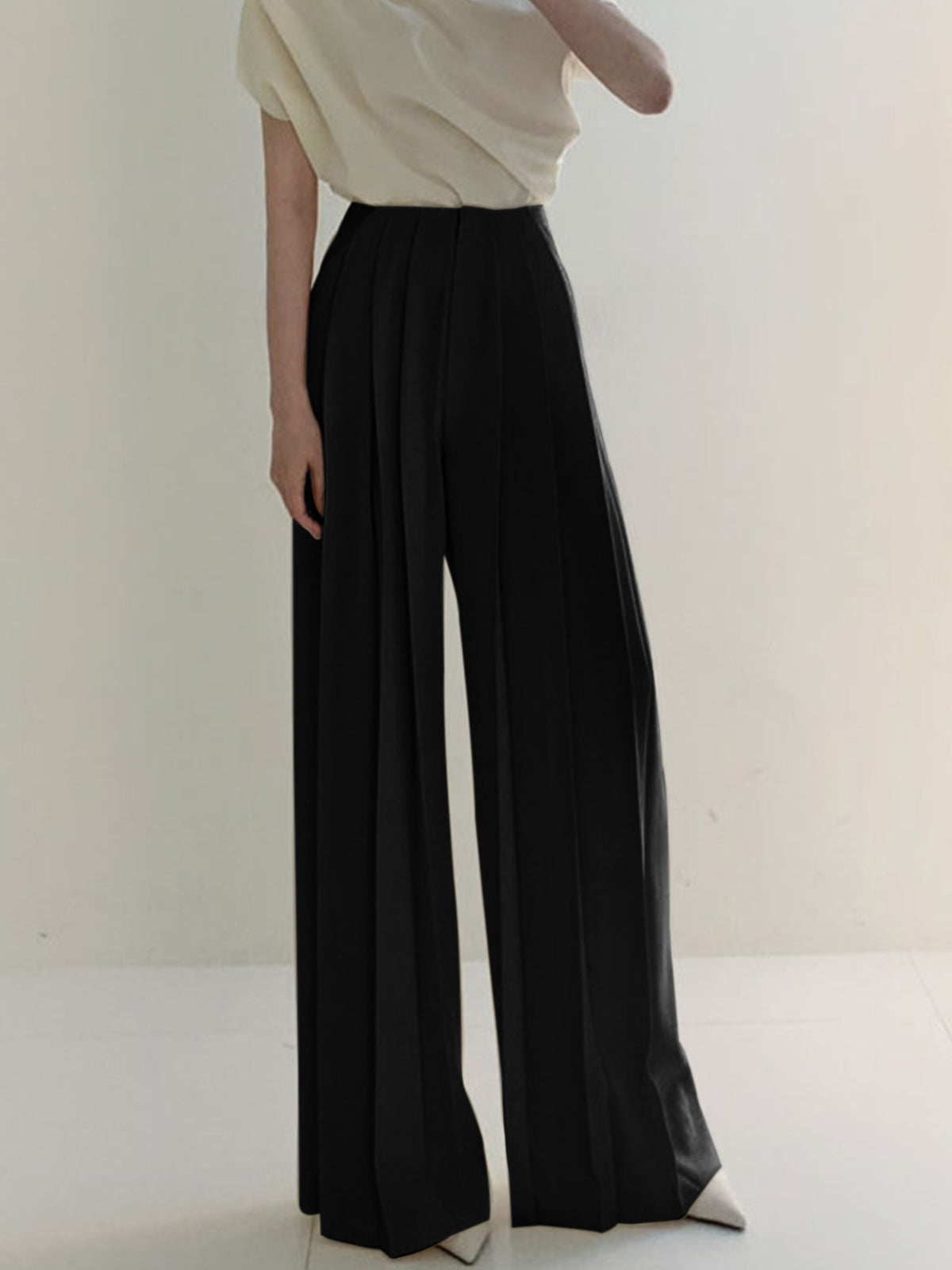 Ilyse | Wide-Leg High Waist Pleated Trousers