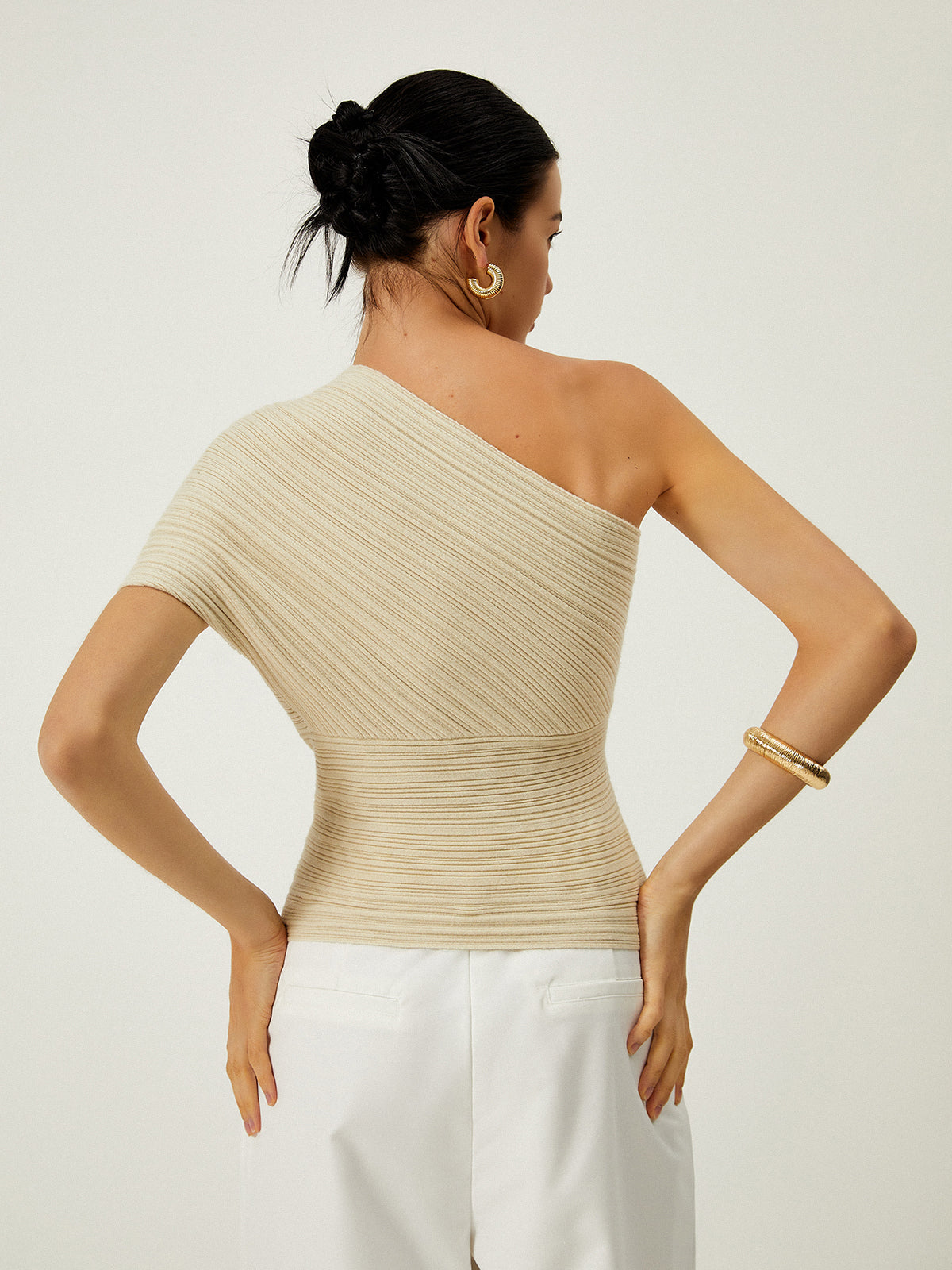 Lavinia | Elegant Asymmetrical One-Shoulder Top