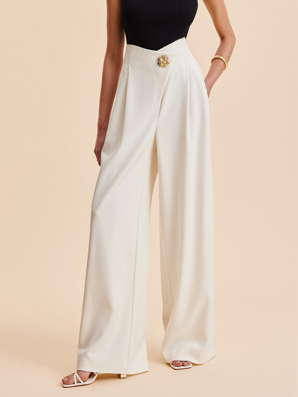 Gia | Chic High-Waisted Wide-Leg Trousers with Gold Button Detail