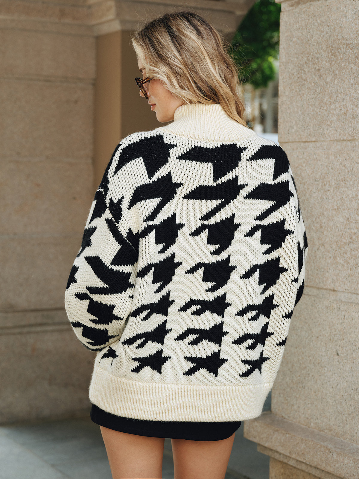Ginie | Women's Cozy Knitted Cardigan - Stylish Black and White Design