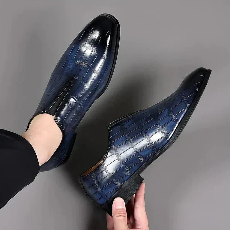 Noah™ - Stylish Leather Loafers Featuring an Elegant Stone Design