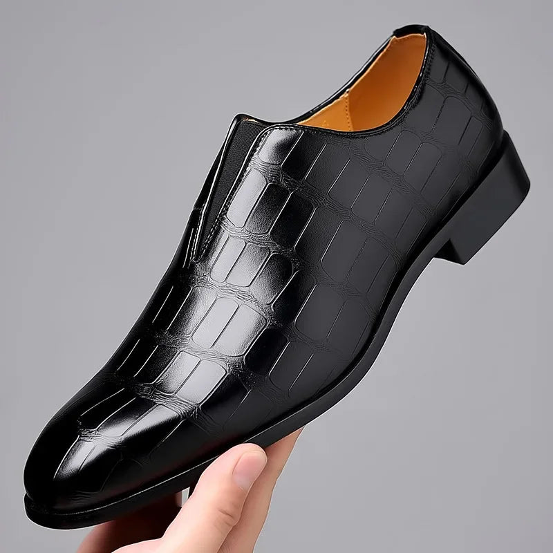 Noah™ - Stylish Leather Loafers Featuring an Elegant Stone Design