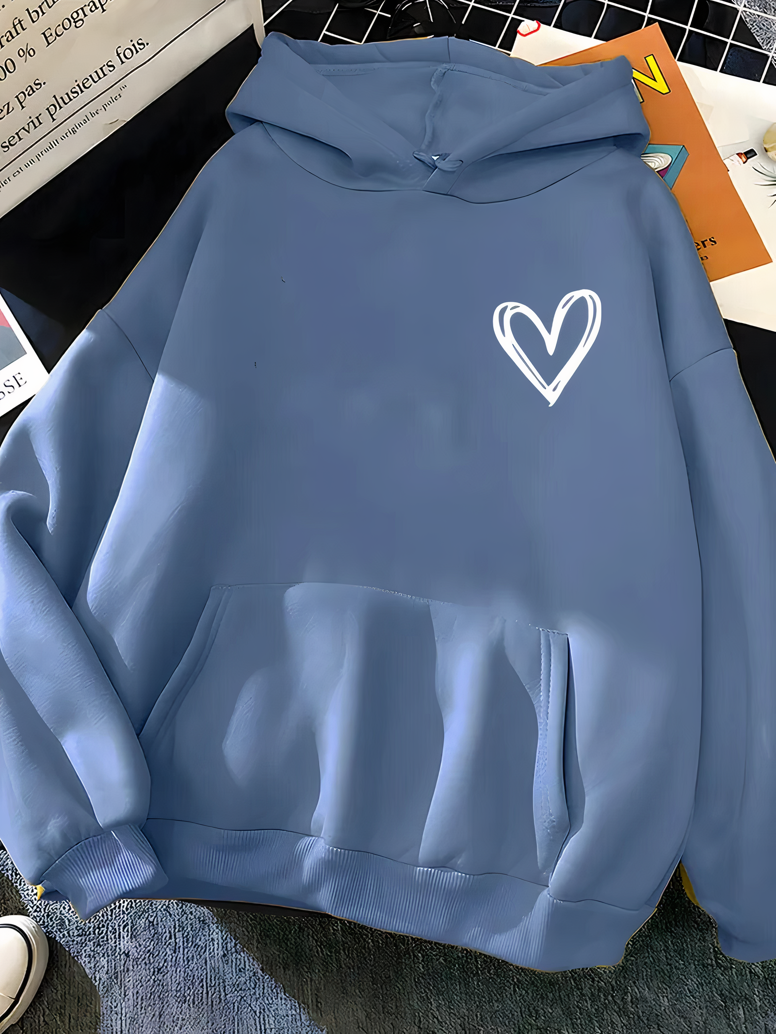 Saylor | Women's Cozy Hoodie - Chic Heart Design