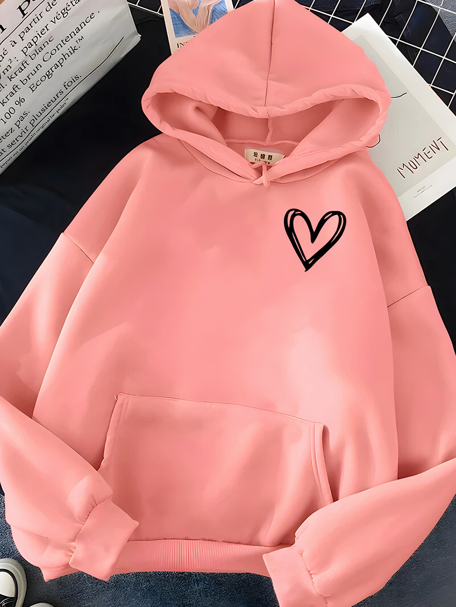 Saylor | Women's Cozy Hoodie - Chic Heart Design
