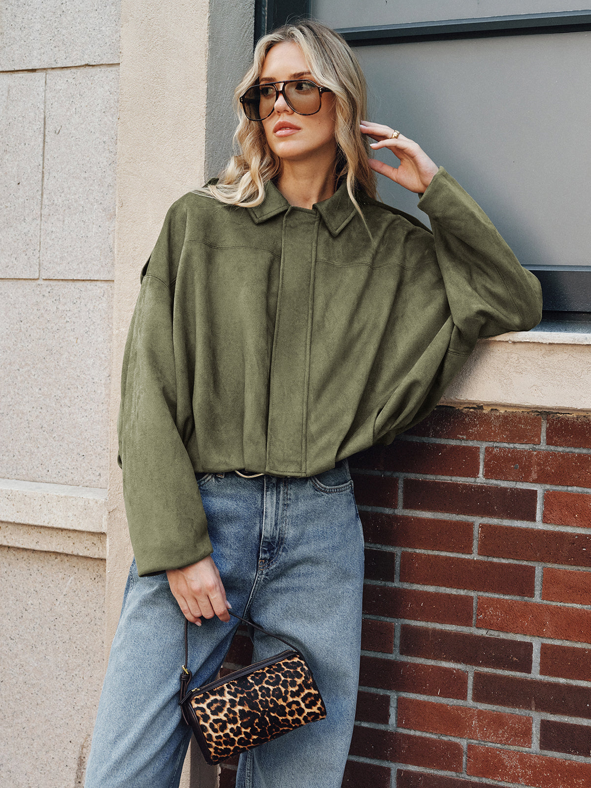 Lieve | Women's Casual Suede Jacket - Elegant Collared Design with Zipper, Perfect for Mid-Season