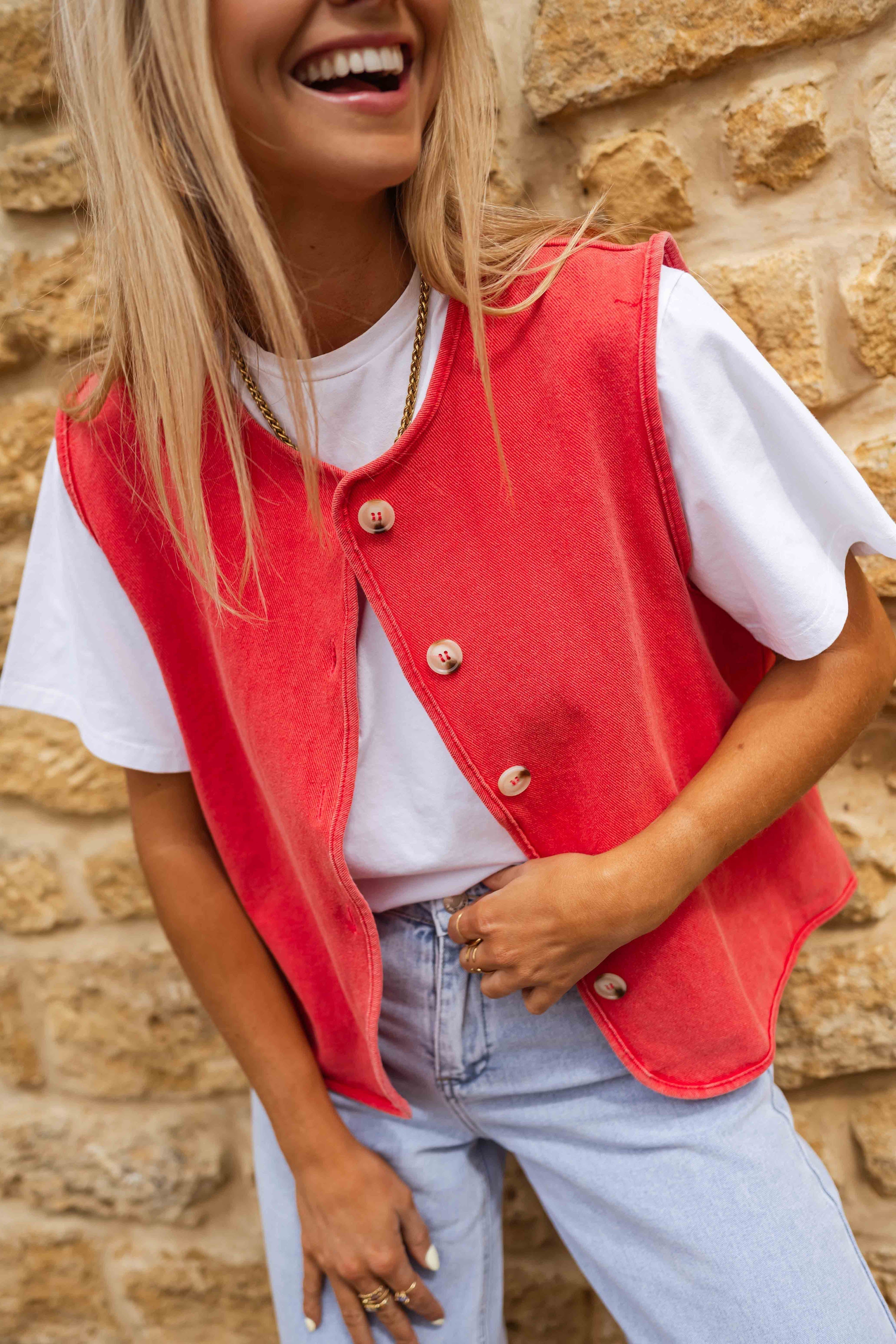 Frida | Stylish Red Women's Waistcoat with Buttons – Lightweight & Chic